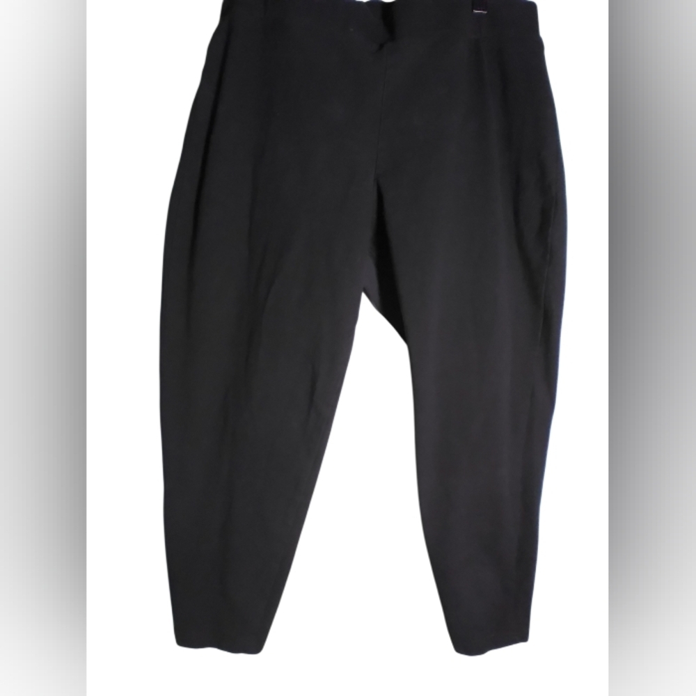 Torrid Black Cropped Pull On Leggings Size 2 Stretch Athletic Stretch Waist